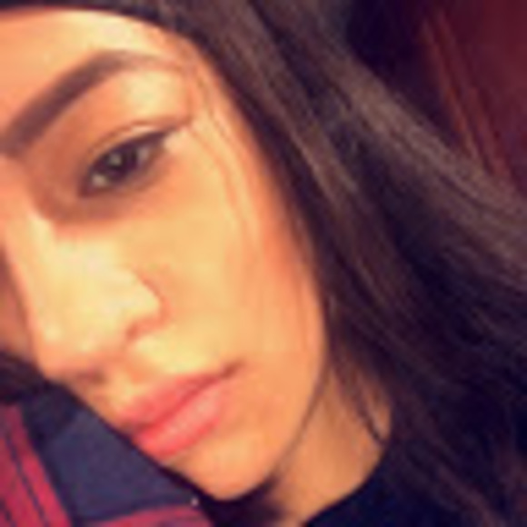 Meet your Posher, Karla - Picture 1 of 1